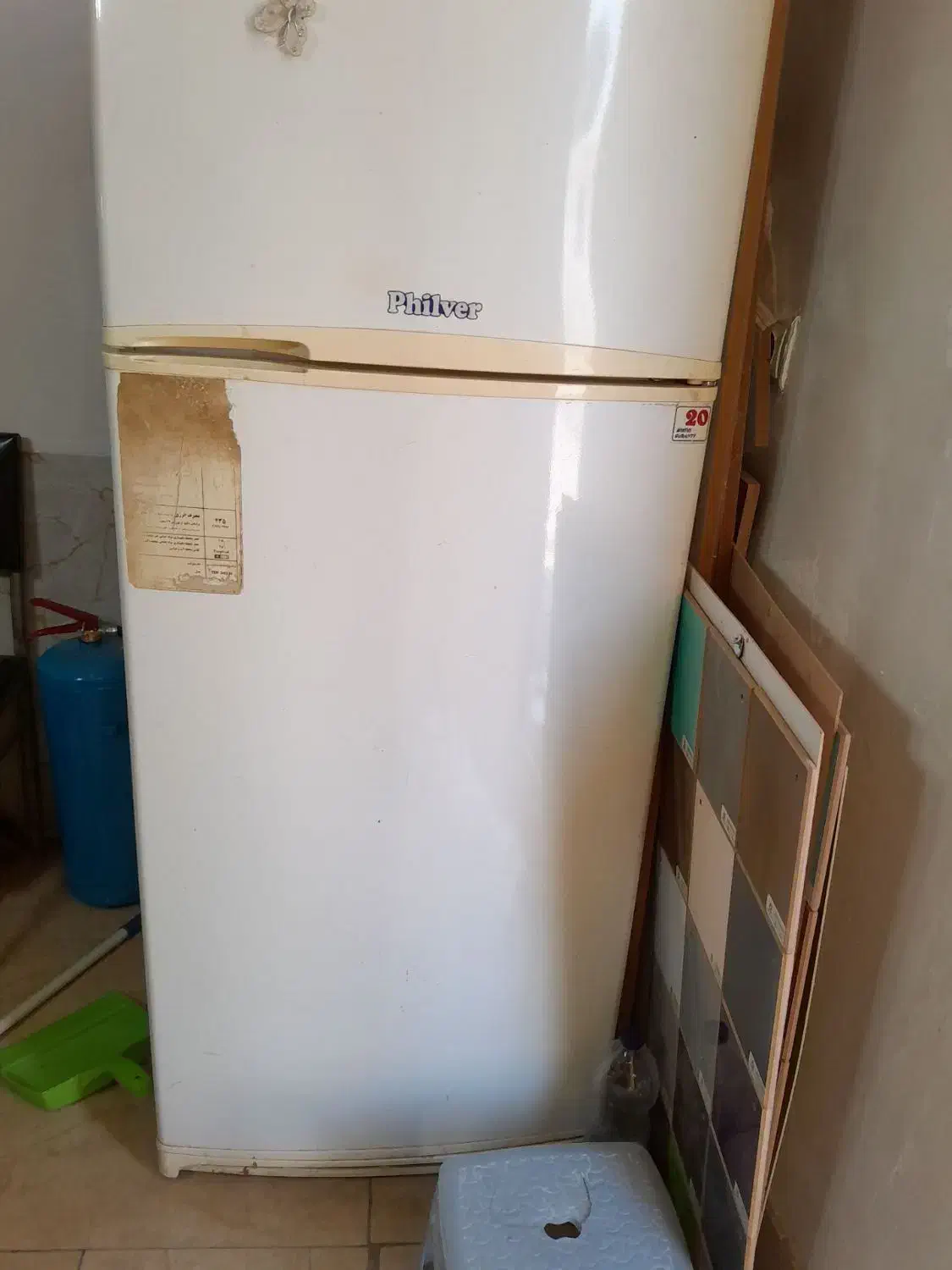 یخچال|یخچال و فریزر|میانه, |دیوار