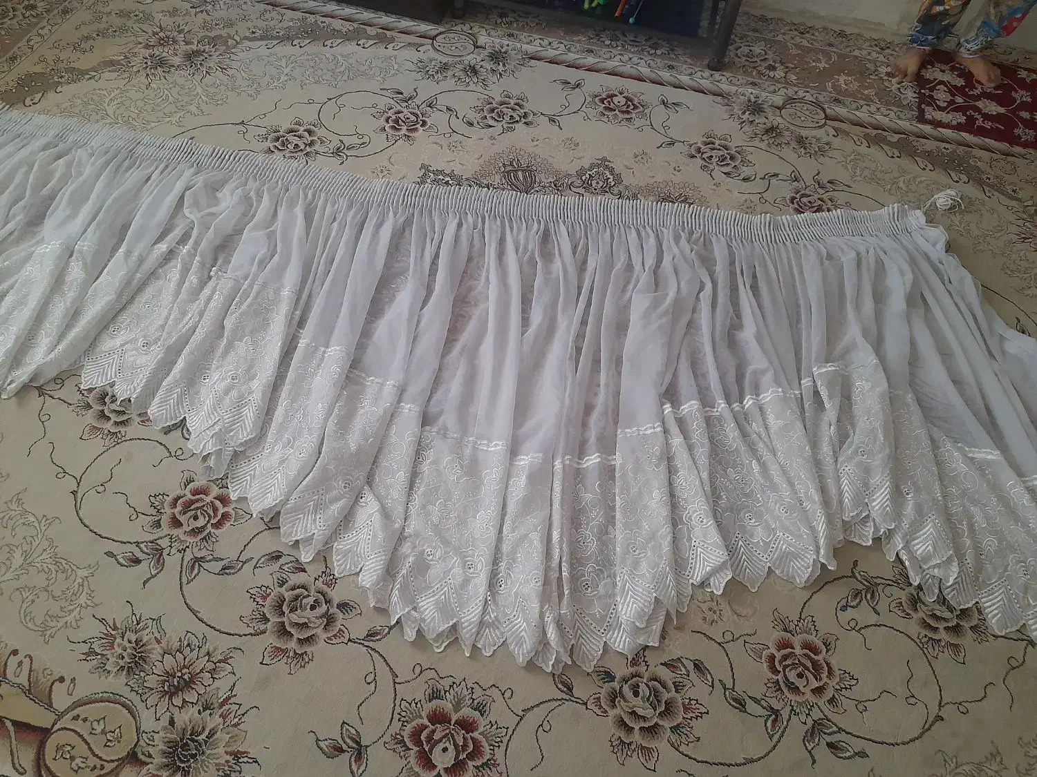 یالان (شهرستان صحنه)|پرده، رانر، رومیزی|صحنه, |دیوار