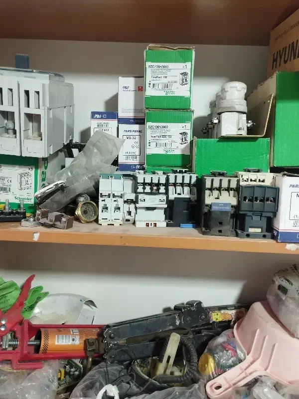 کلید اتومات اشنایدر با کابل فرمان و 16|مصالح و تجهیزات ساختمان|بیرجند, |دیوار