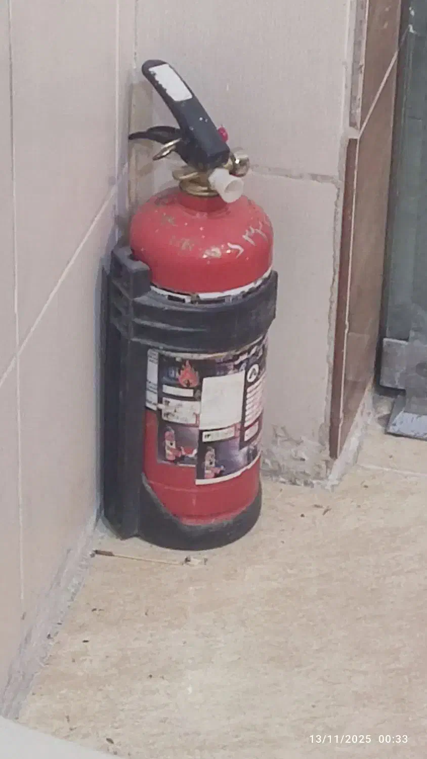 مقداری لوازم خانه و مغازه به فروش می یرسد|اجاق گاز و لوازم برقی پخت‌وپز|فولادشهر, A6|دیوار