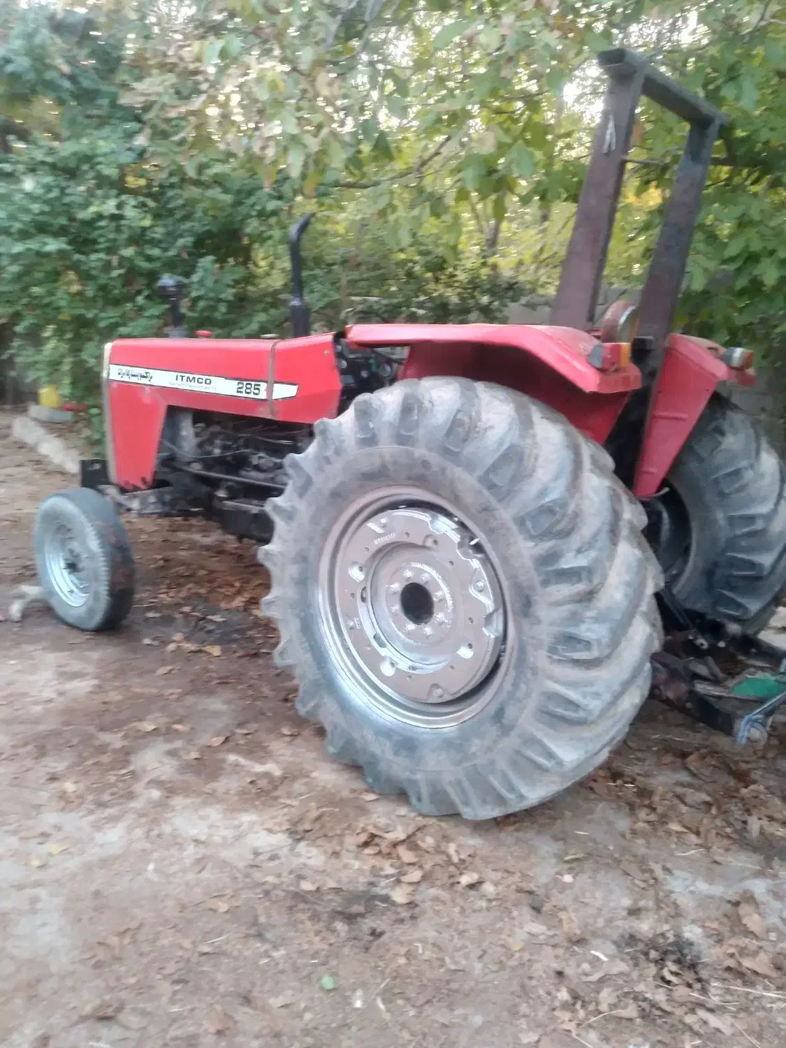 تراکتورفرگوسن۲۸۵|خودرو سنگین|سیسخت, |دیوار