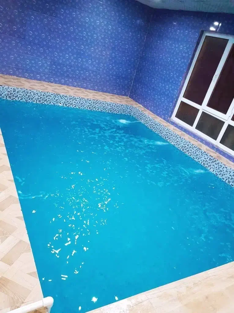 اجاره باغ ویلااستخرسرپوشیده آبگرم  رزرو مالک|اجارهٔ کوتاه‌مدت ویلا و باغ|ماهدشت, |دیوار