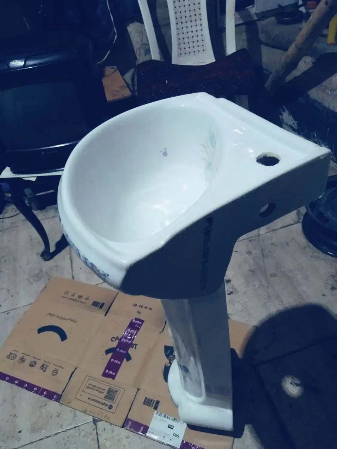 روشویی سه گوش کوچک نو|لوازم سرویس بهداشتی|شیراز, جمهوری|دیوار