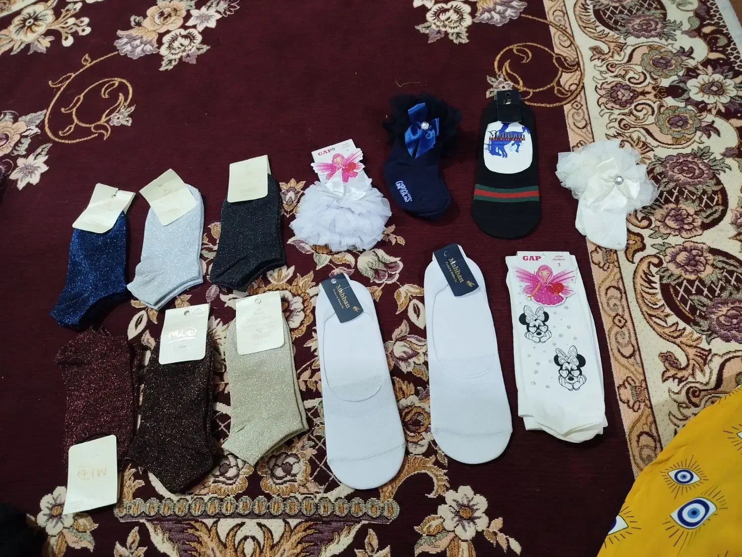 تعدادی لباس نو به علت جمع کردن مغازه حراجی|لباس|اهواز, کیانشهر|دیوار