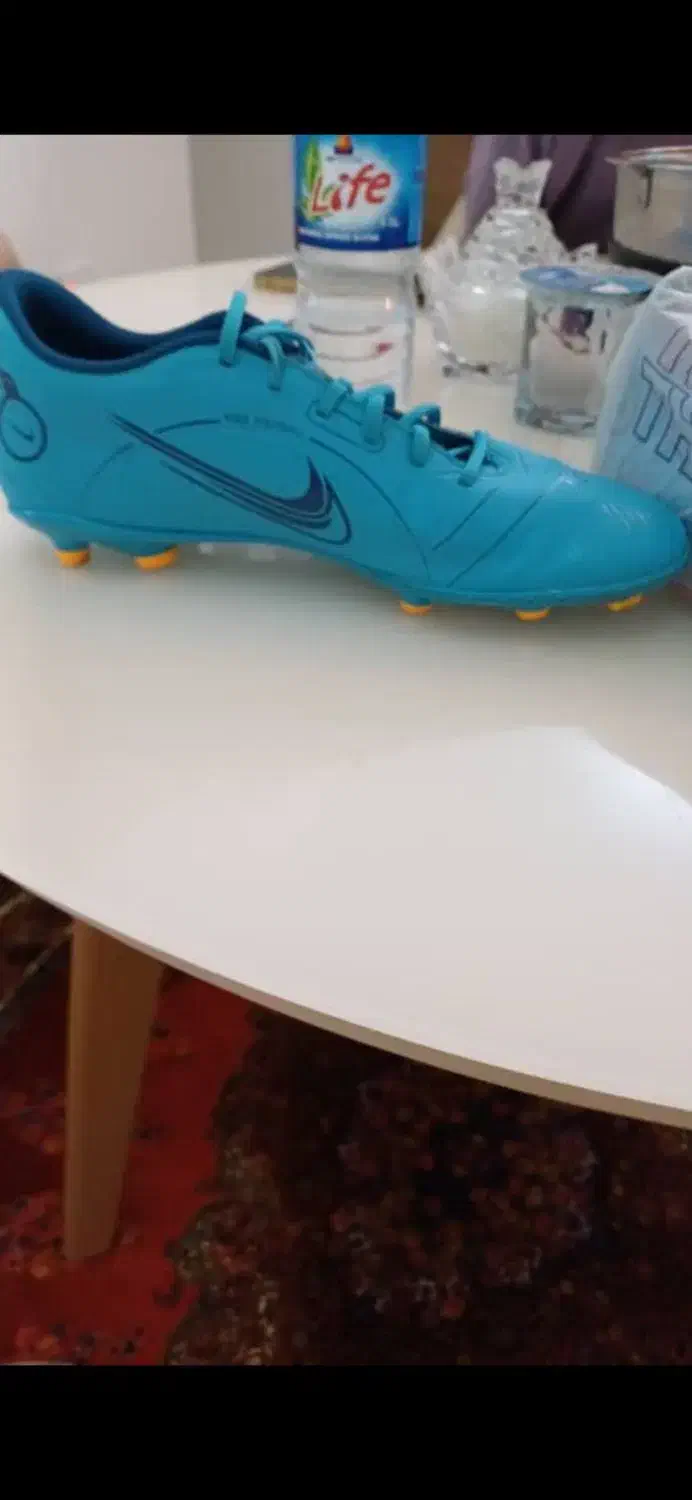 کفش فوتبال|کیف، کفش، کمربند|سنندج, |دیوار