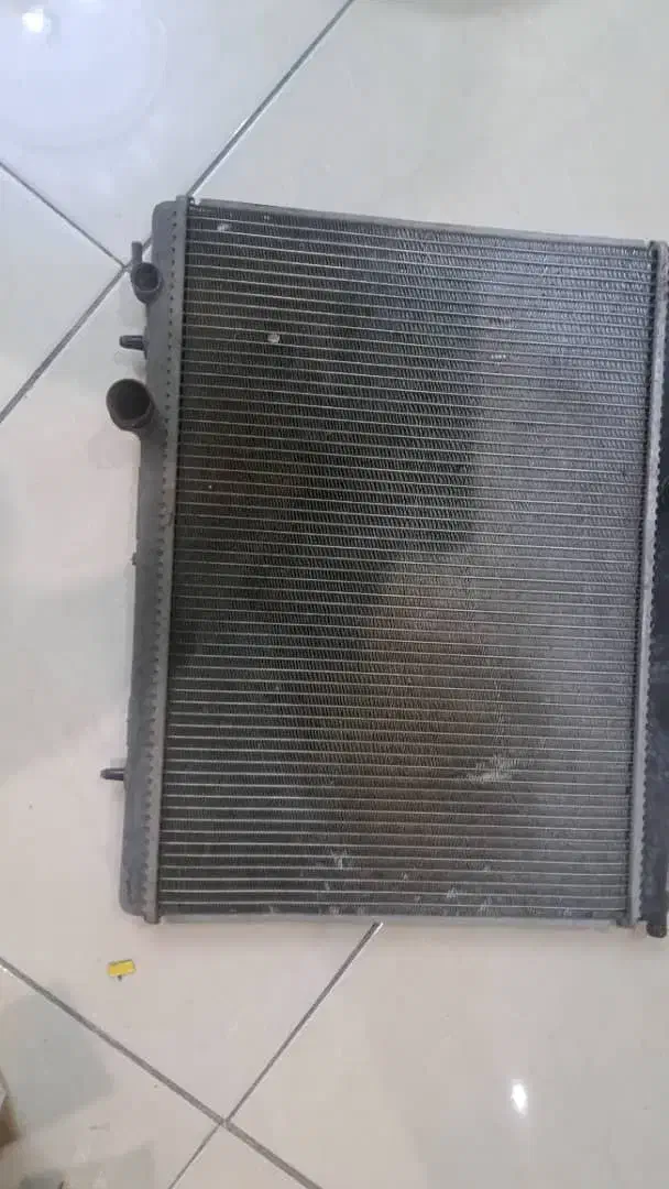 رادیاتور کارکرده ۲۰۶|قطعات یدکی و لوازم جانبی|فردیس, شهرک راه آهن|دیوار