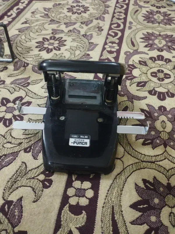 دستگاه پانچ کاغذ|لوازم التحریر|اسلام‌شهر, شهرک قائمیه|دیوار