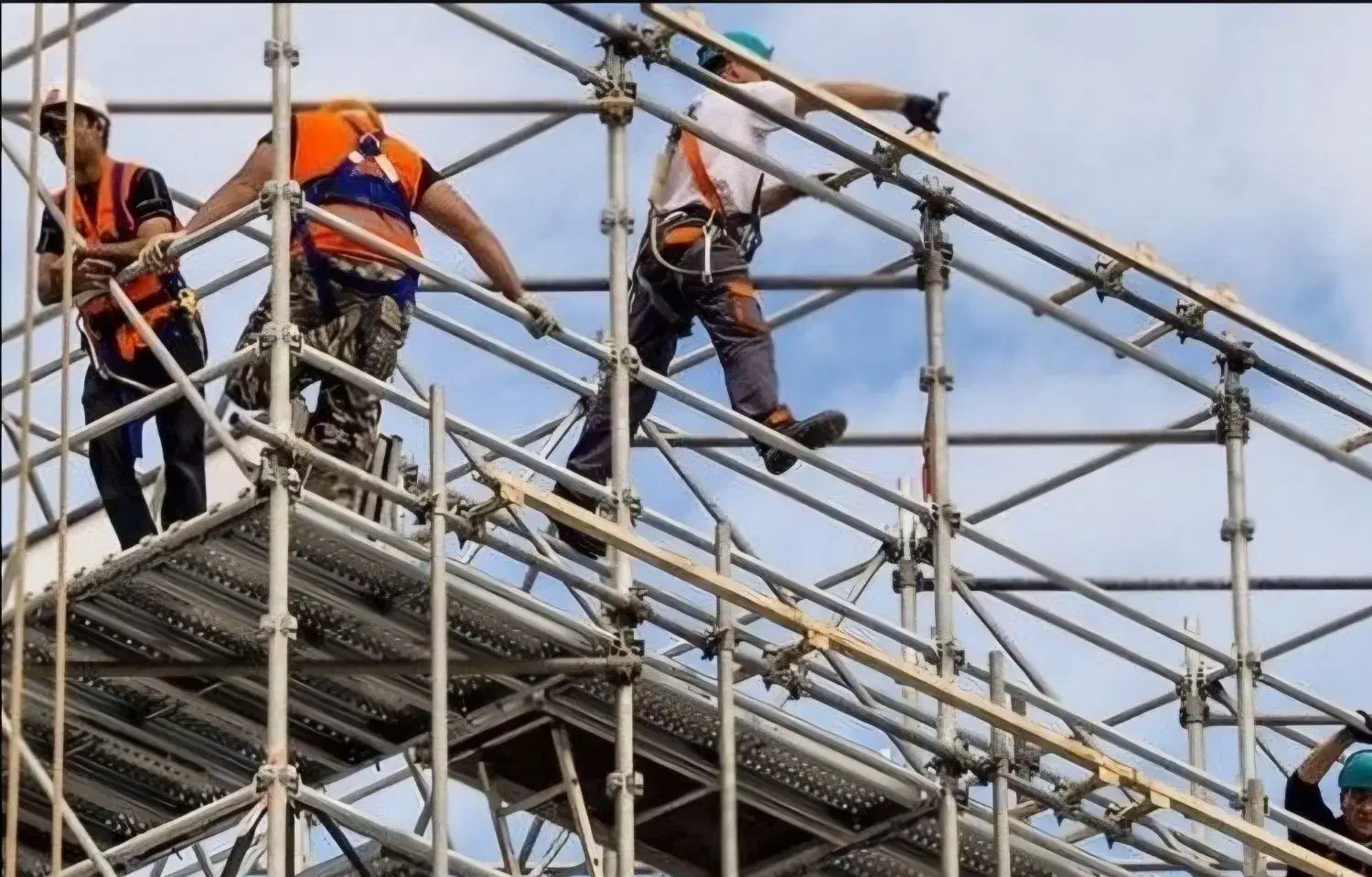 نیاز به کارگر ساده در الوند و نصرت آباد|استخدام معماری، عمران و ساختمانی|الوند, |دیوار