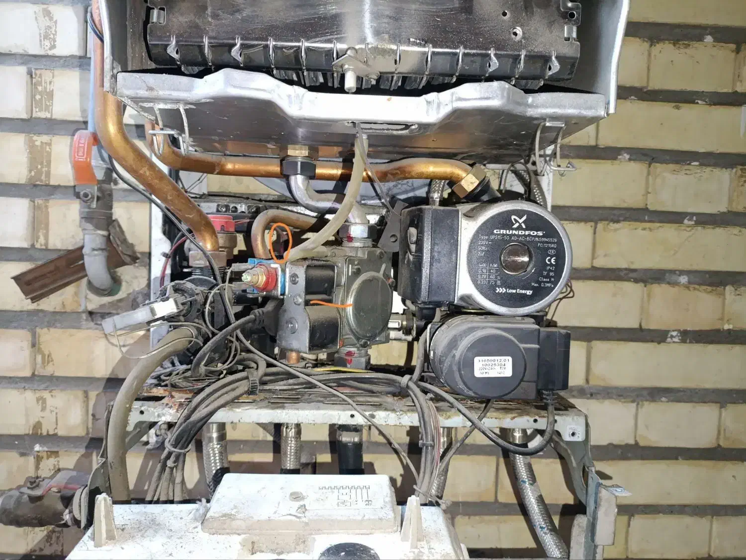 تعمیرات تخصصی پکیج خارجی و ایرانی و آبگرمکن|خدمات پیشه و مهارت|اسلام‌شهر, شهرک واوان|دیوار