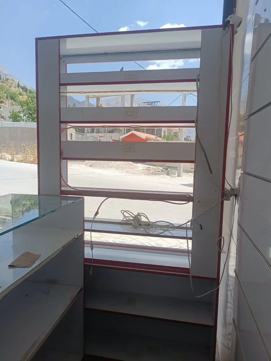 فروش ویترین مغازه (ام دی اف)|فروشگاه و مغازه|سی‌سخت, |دیوار