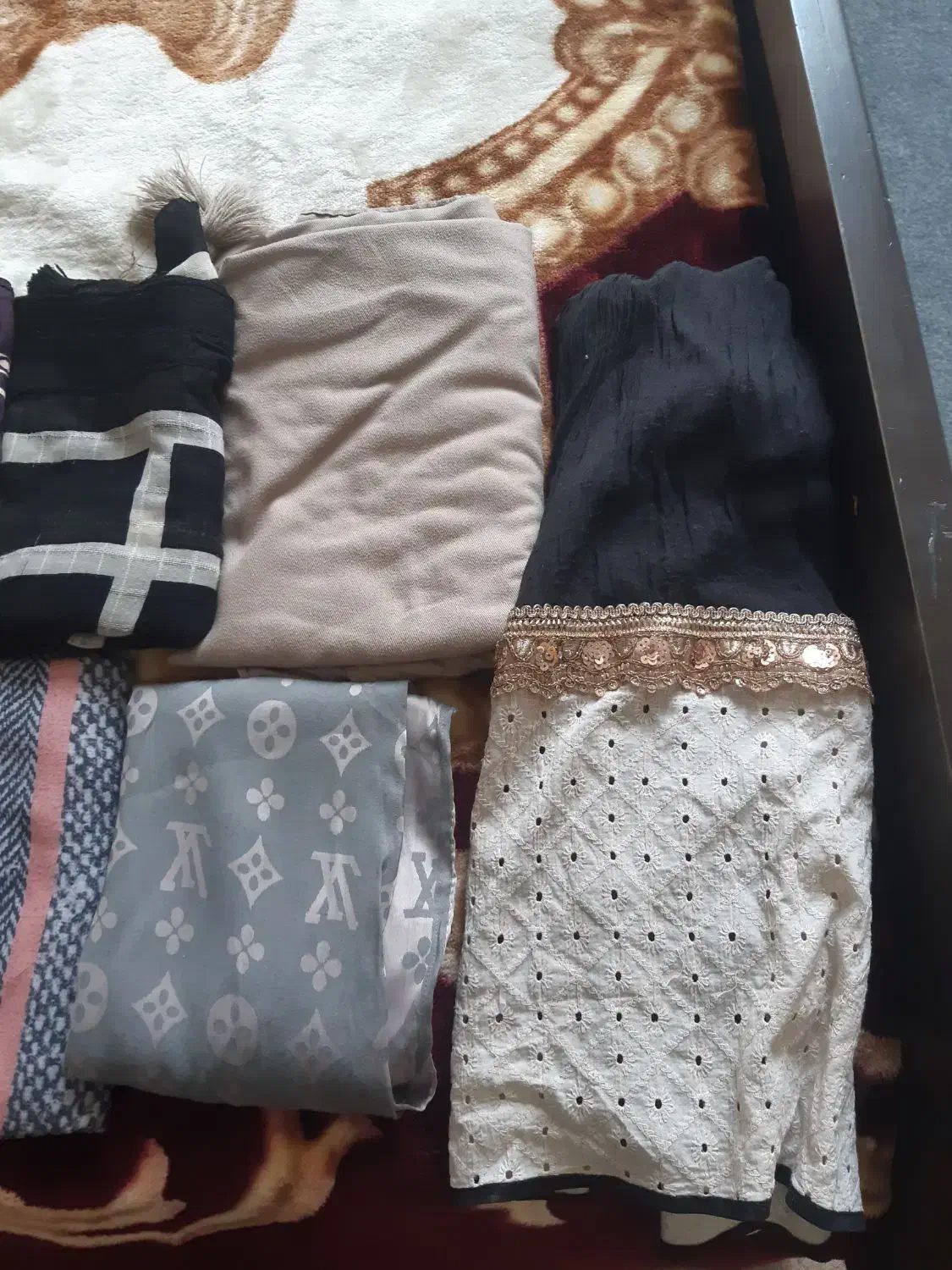 شال نو ودر حد نو فقط دونه ای ۵۰|لباس|کرج, برغان|دیوار