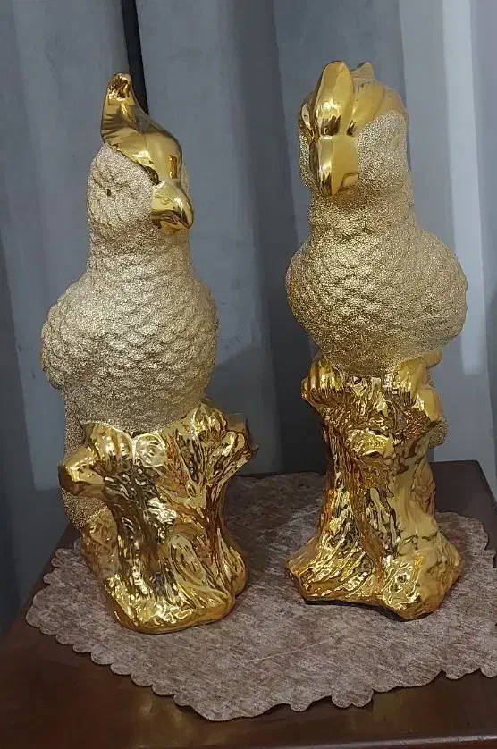 مجسمه|مجسمه، تندیس، ماکت|شهریار, شهریار|دیوار