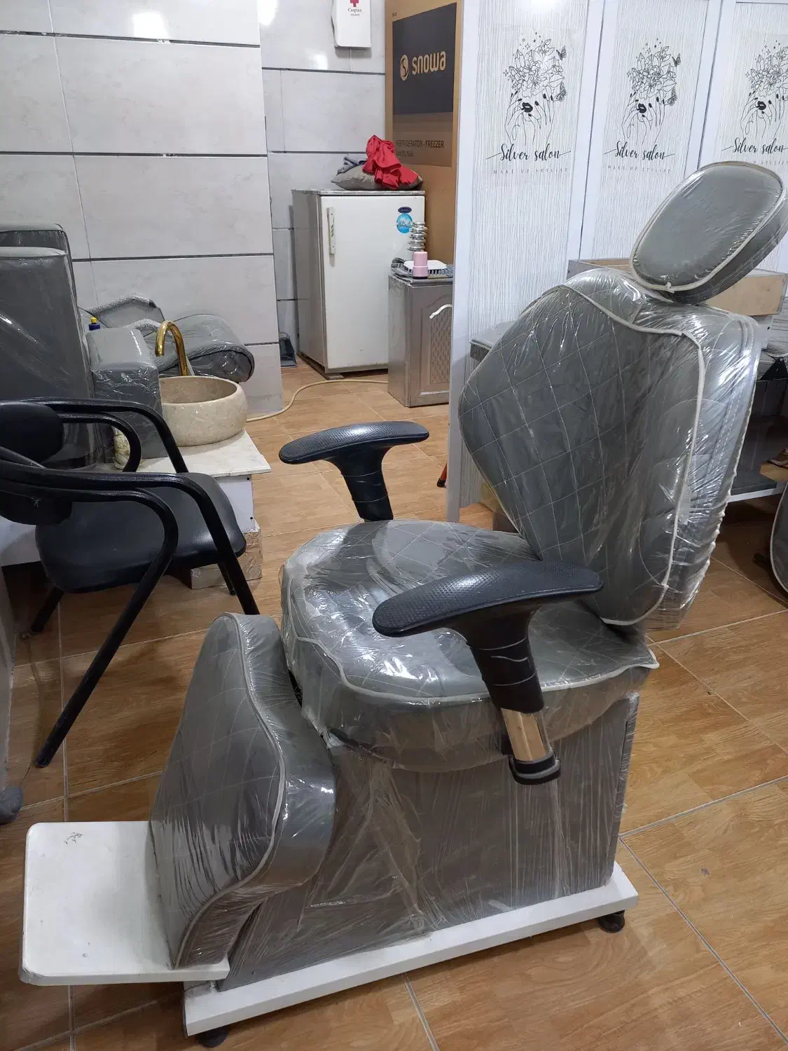 لوازم آرایشگاه|آرایشگاه و سالن‌های زیبایی|نسیم‌شهر, |دیوار