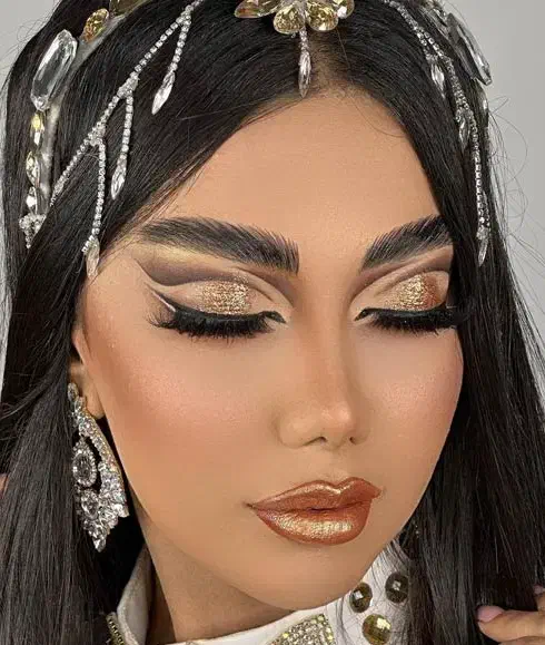 میکاپ و شنیون، رنگ و لایت،کاشت مژه ناخن|خدمات آرایشگری و زیبایی|زاهدان, |دیوار