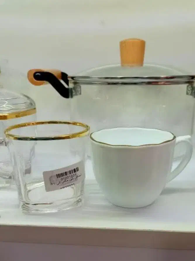 تعداد ۳ دست فنجان چینی لب طلایی کاملا نونو|ظروف سرو و پذیرایی|زاهدان, |دیوار