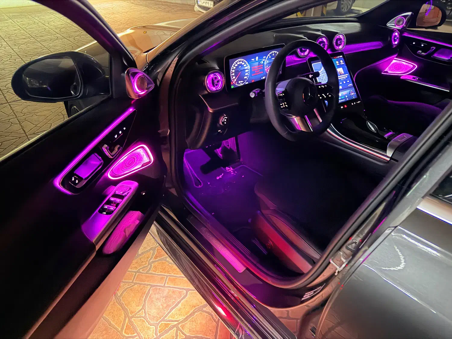 بنز C200 L صفر|خودرو سواری و وانت|اصفهان, باغ دریاچه|دیوار