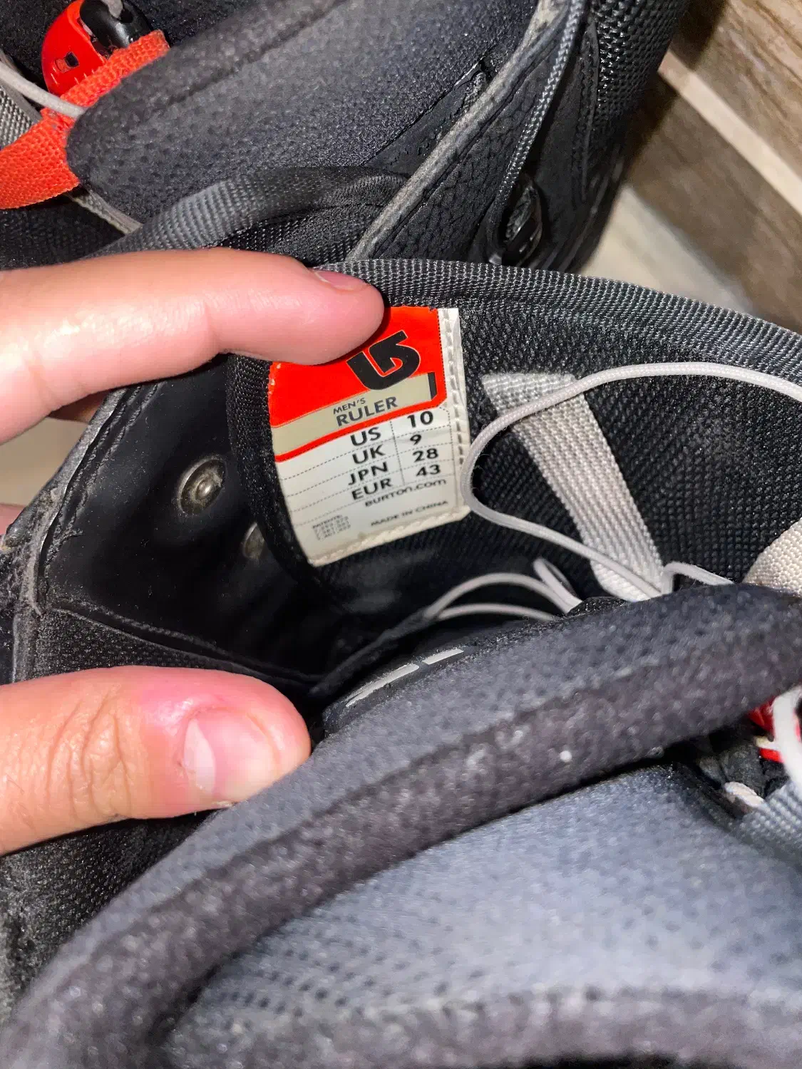 بوت برتون|ورزشهای زمستانی|تهران, صادقیه|دیوار