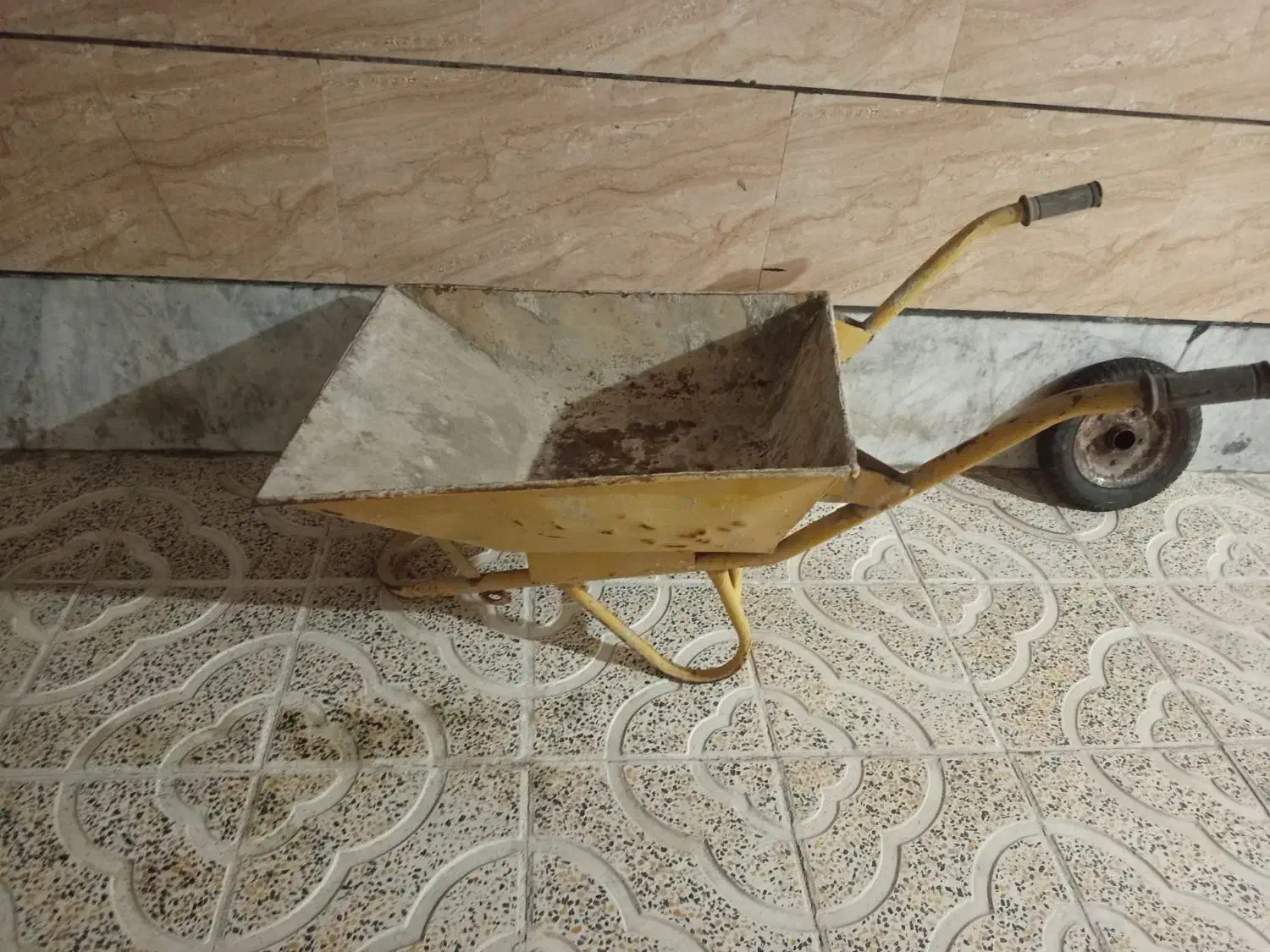 فرقون|ابزارآلات|مشکیندشت, |دیوار