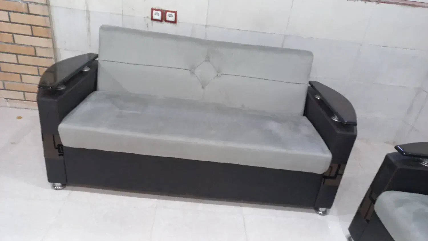 سرویس مبل ۷نفره جنس خوب پارچه و اسفنج عوض کردم نو|مبلمان خانگی و میز عسلی|دهدشت, |دیوار