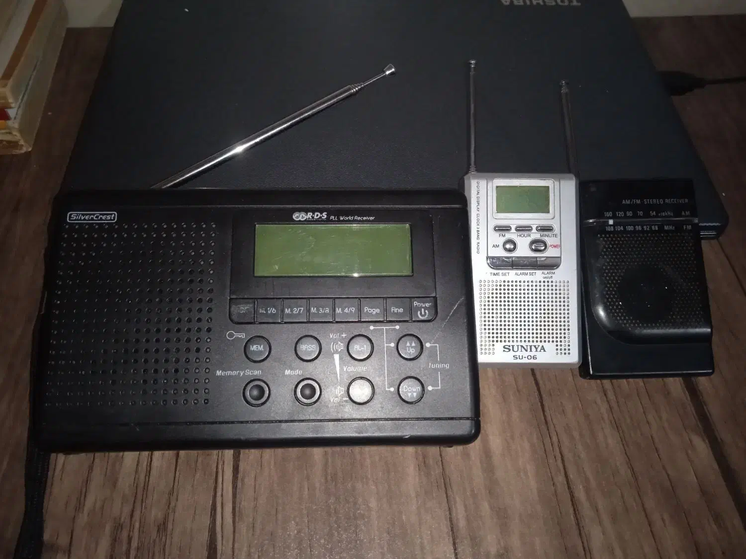 رادیو دیجیتالی RDS خوان تمام باند و رادیو گوشی|پخش‌کننده همراه|تهران, سهروردی|دیوار