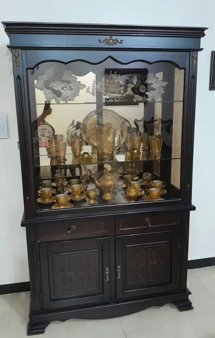 فروش یک عدد بوفه دکوری تمیز و سالم|بوفه، ویترین، کنسول|اهواز, امانیه|دیوار