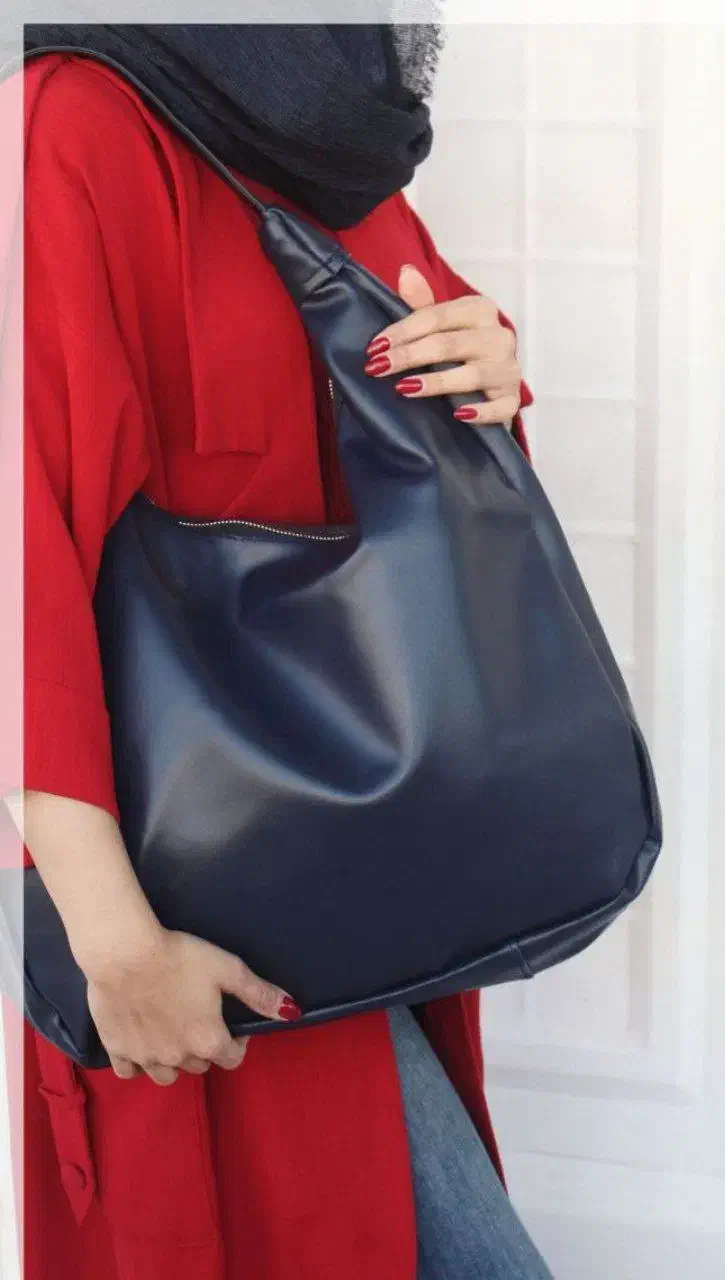 کیف،وکفش|کیف، کفش، کمربند|تربتحیدریه, باغ ملی|دیوار