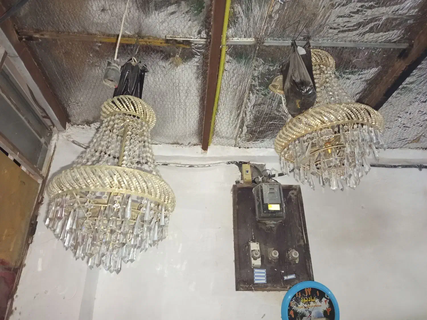 دو عدد لوستر برنجی|لوستر و چراغ آویز|سبزوار, امام خمینی (ناوی)|دیوار