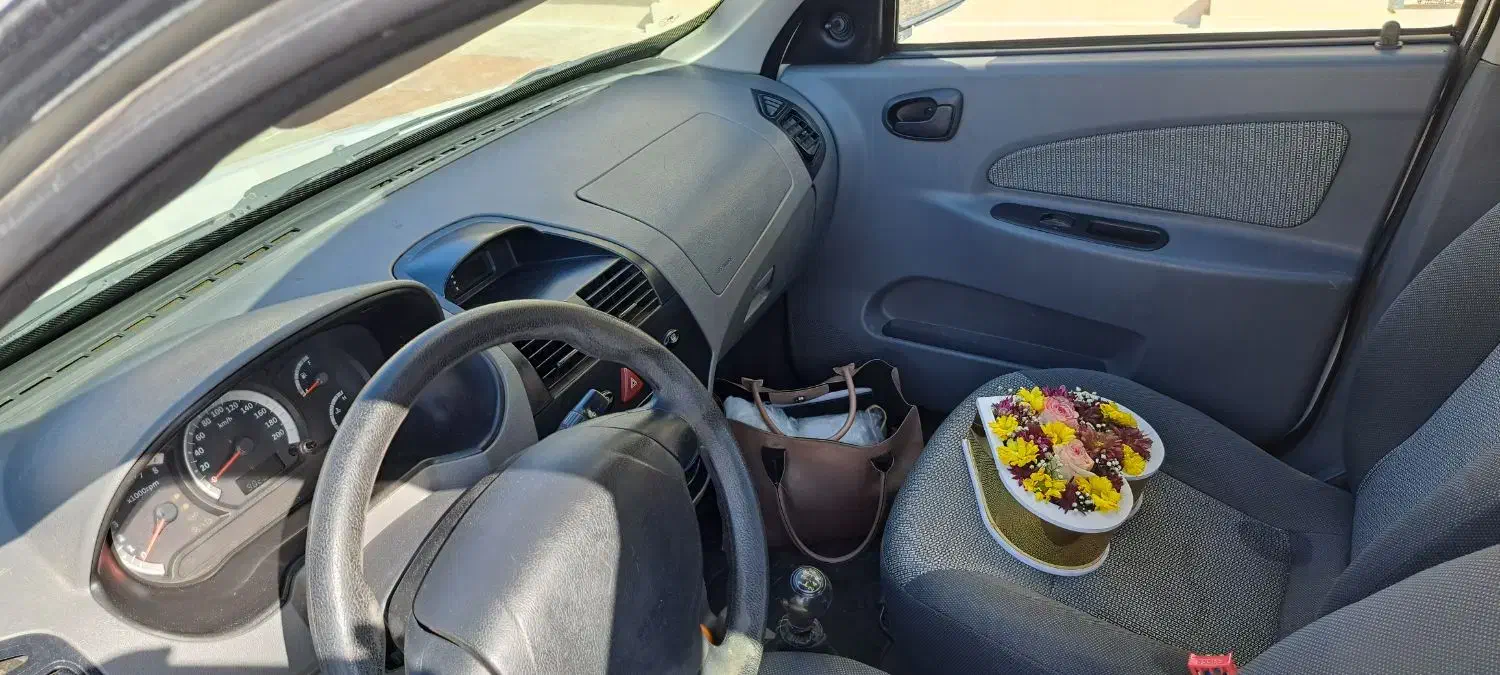 تیبا یک رنگ سفید|خودرو سواری و وانت|یزد, |دیوار