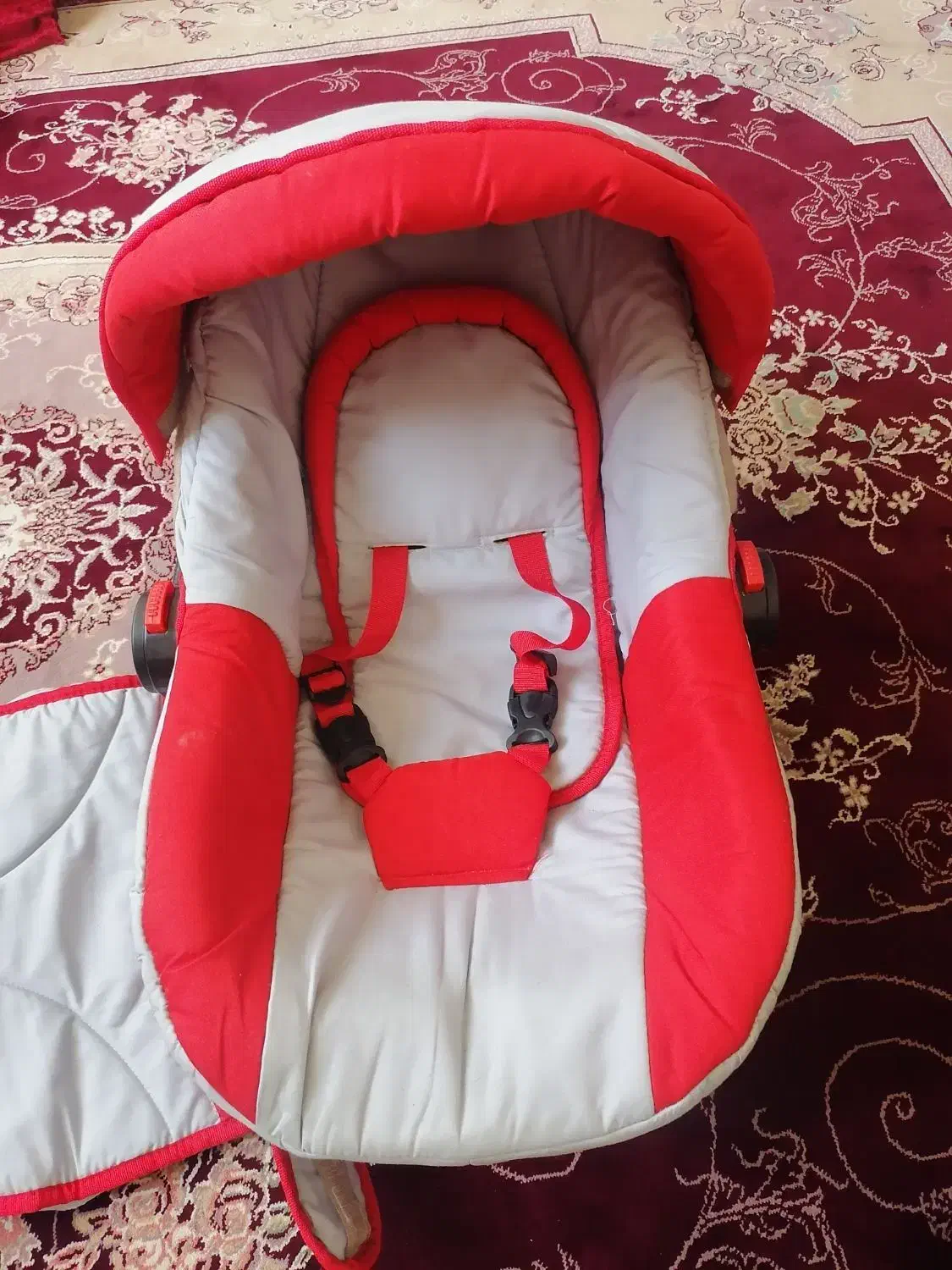 کریر|کالسکه و لوازم جانبی|قم, حکمت شمالی|دیوار