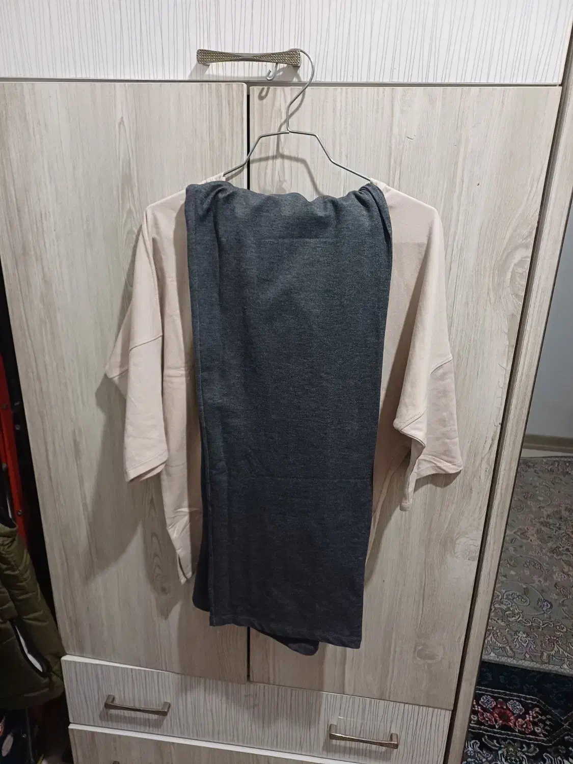 لباس پاییزه|لباس|چهارباغ, |دیوار