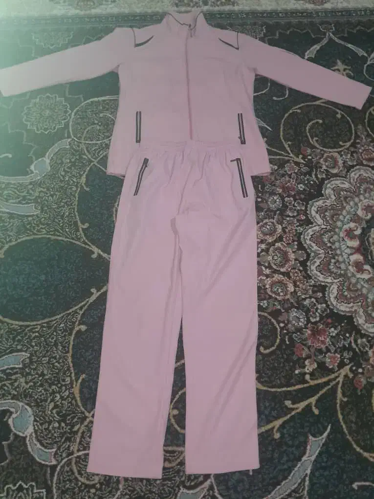 لباس ورزشی|لباس|شیراز, قلعه نو|دیوار