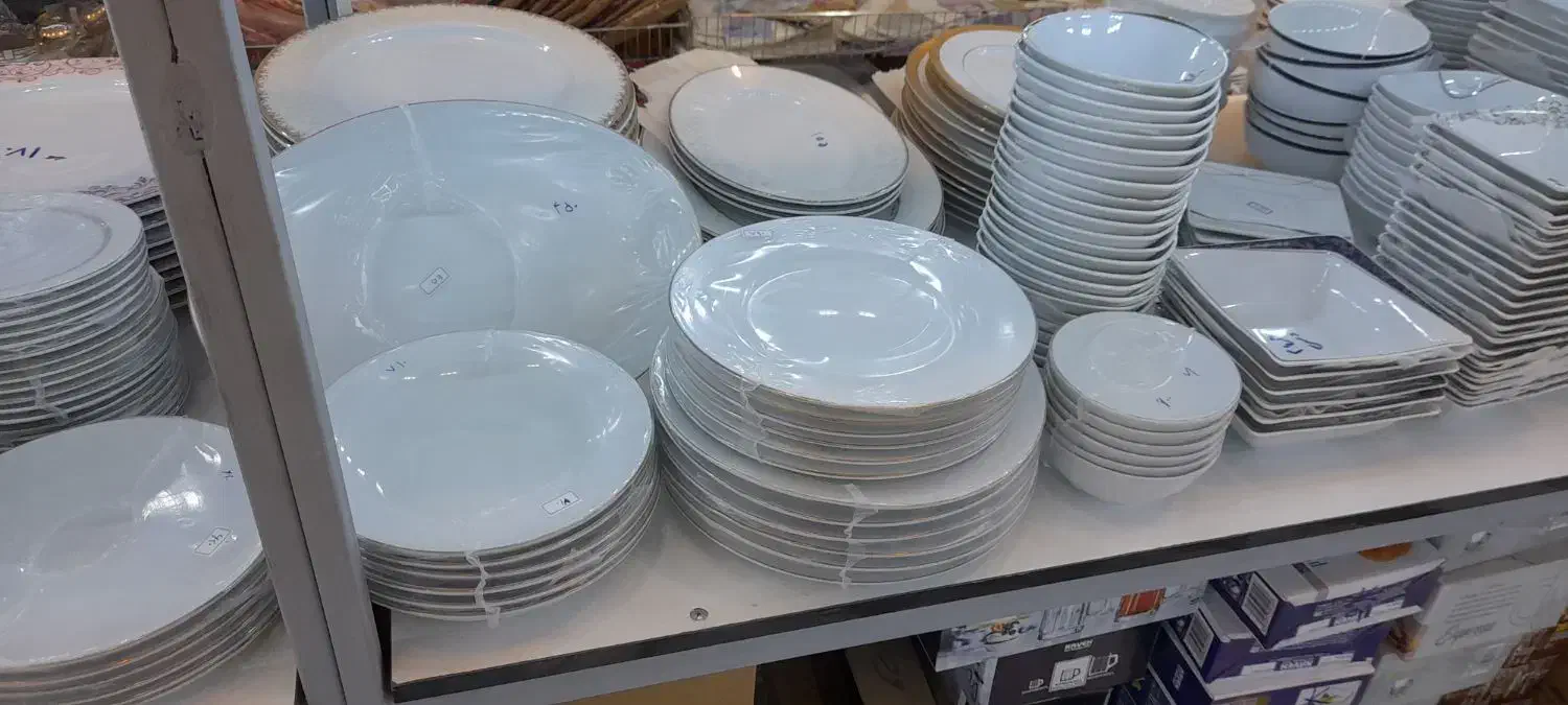 چینی سفید گردو چهار گوش لب طلا|ظروف سرو و پذیرایی|نیشابور, فردوسی جنوبی|دیوار