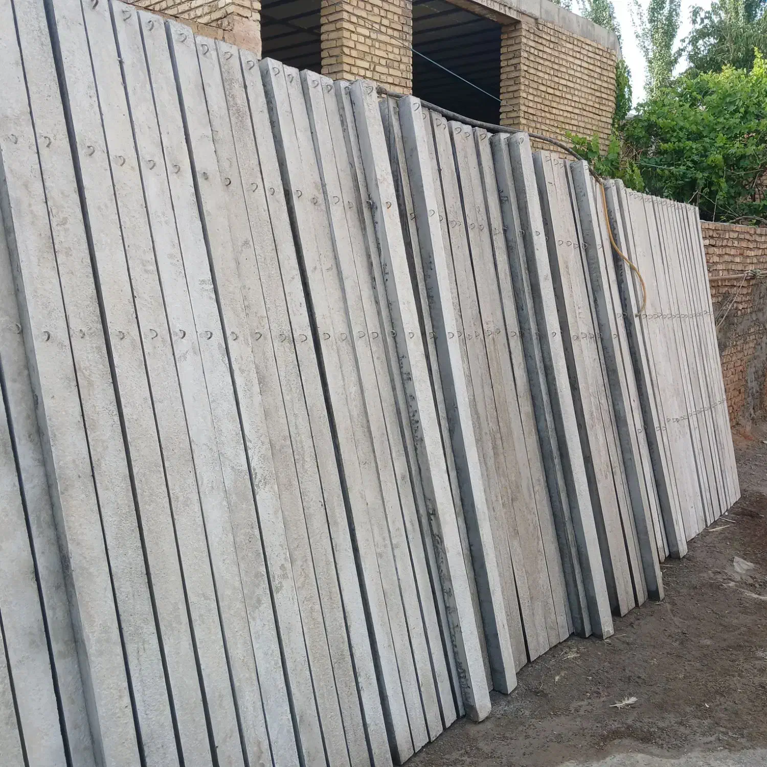 پایه فنس سیمانی|خدمات باغبانی و درختکاری|همدان, |دیوار