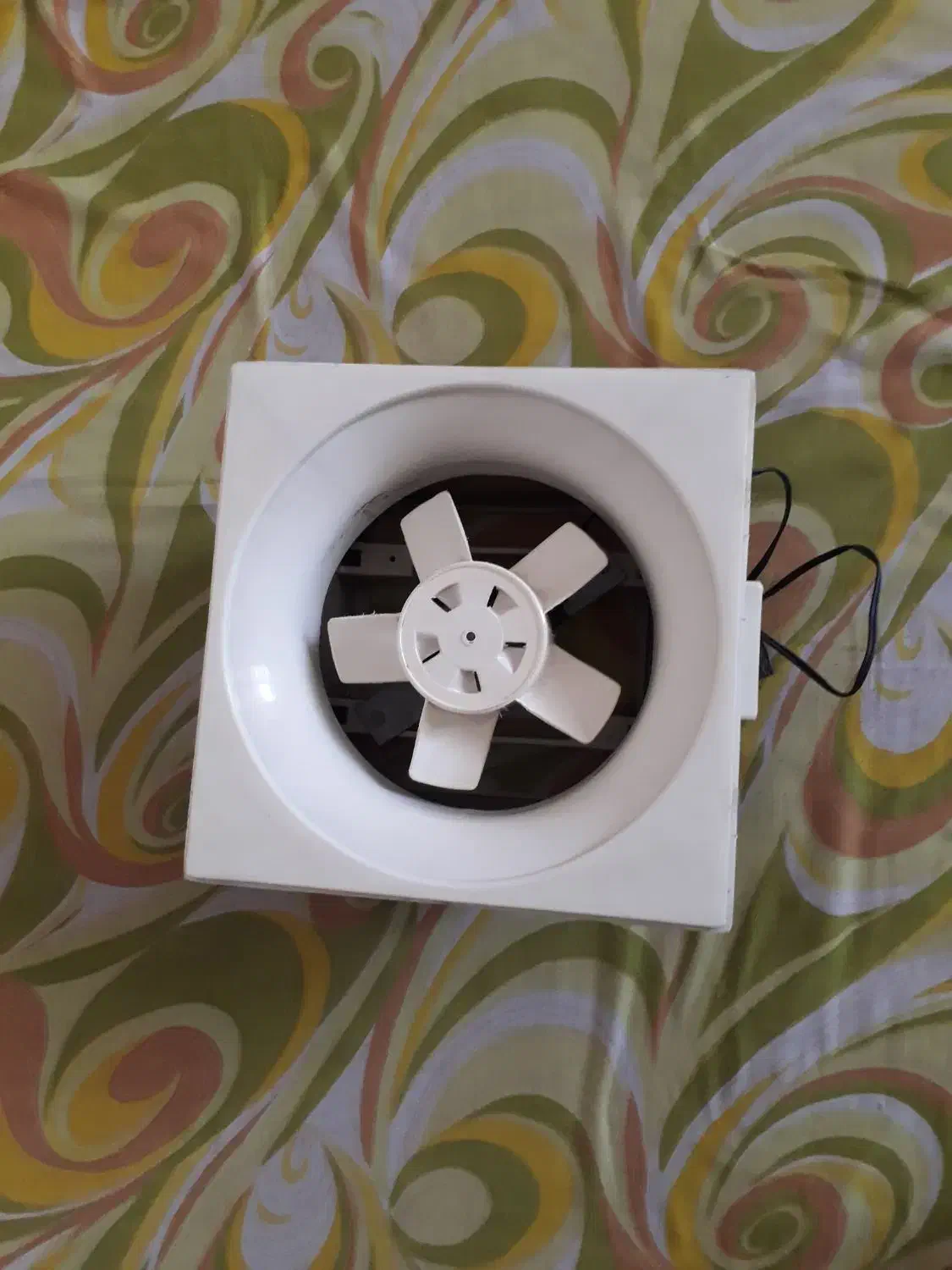 هواکش دمنده  ۲۰×۲۰ سالم|پنکه و تصفیه‌کنندهٔ هوا|کرج, کوی کارمندان جنوبی|دیوار