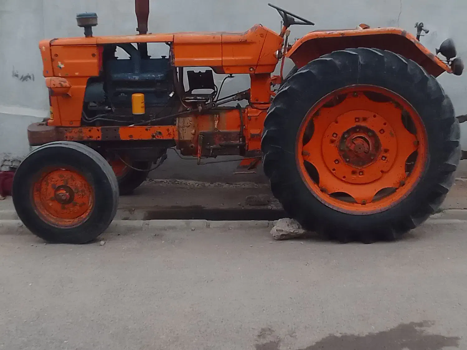 تراکتور رومانی بی رنگ|خودرو سنگین|لوشان, |دیوار