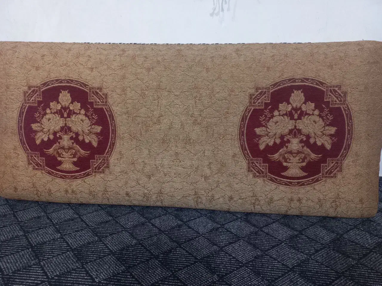 پشتی|پشتی|ایلام, |دیوار