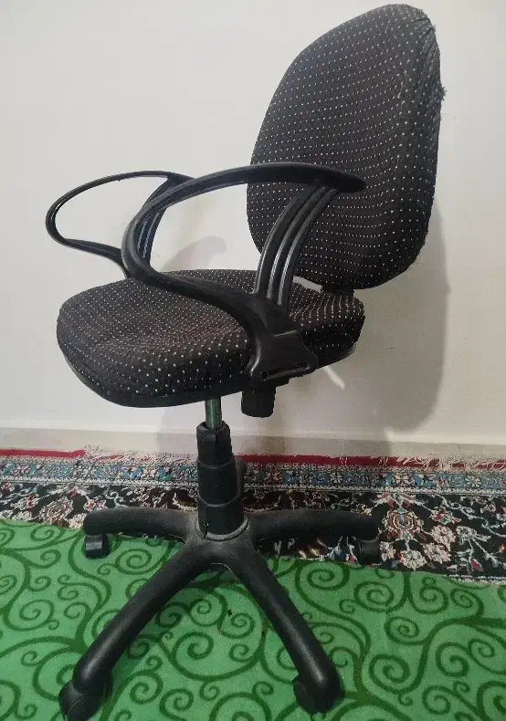 میز و صندلی|میز تحریر و کامپیوتر|کاشان, راوند|دیوار