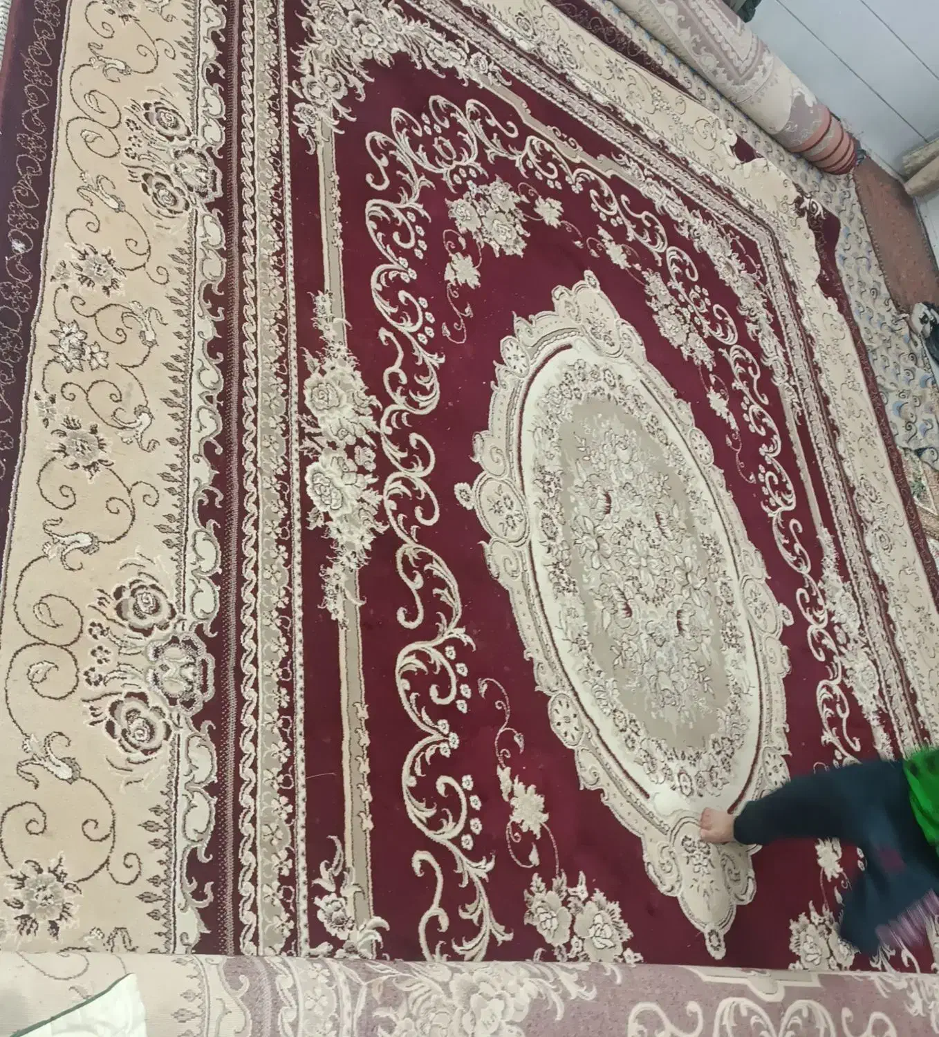 فرش دوازده متری|فرش|تربت‌حیدریه, بازار|دیوار