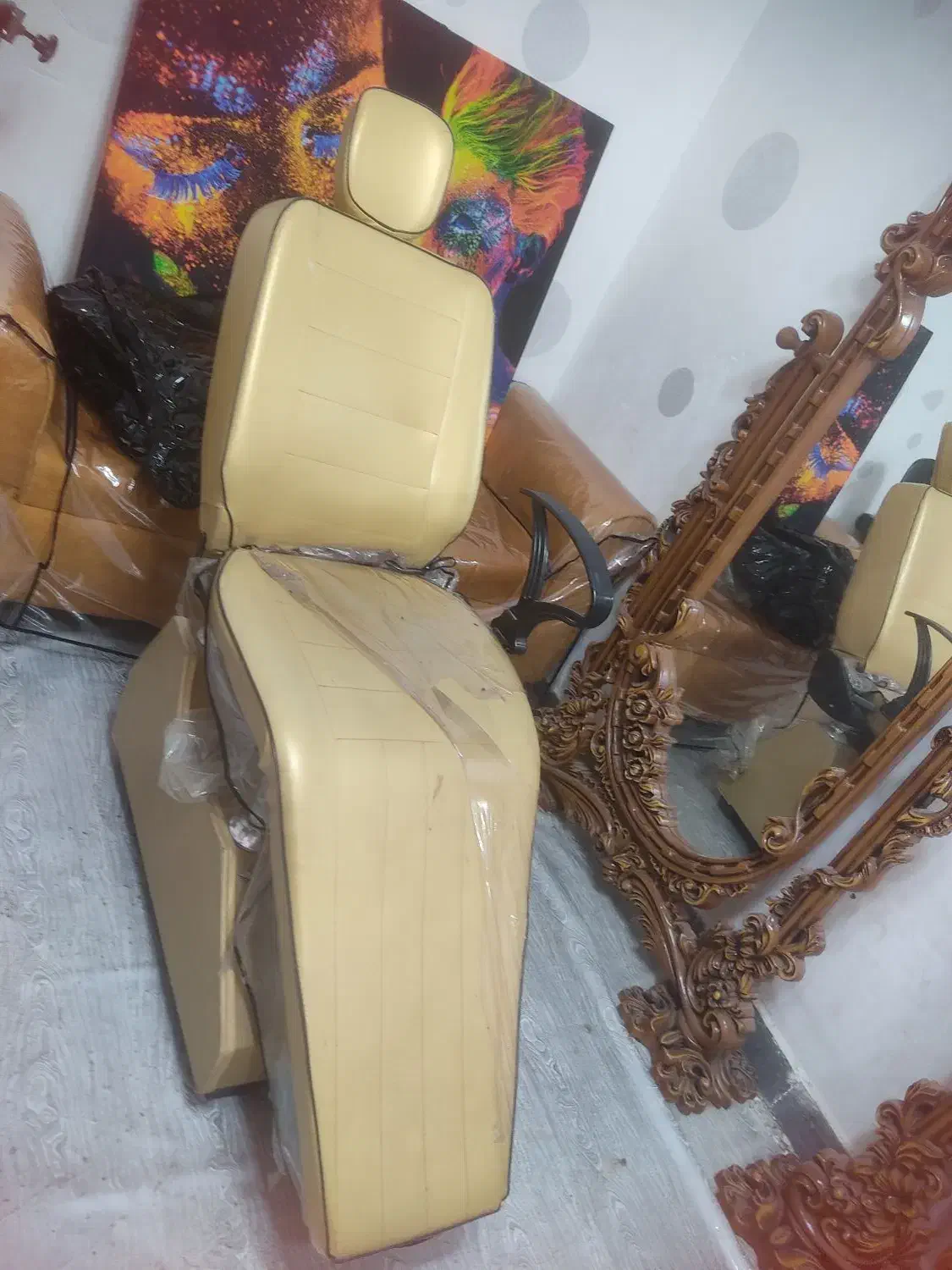 وسایل آرایشگاه|آرایشگاه و سالن‌های زیبایی|اهواز, سیصد دستگاه|دیوار