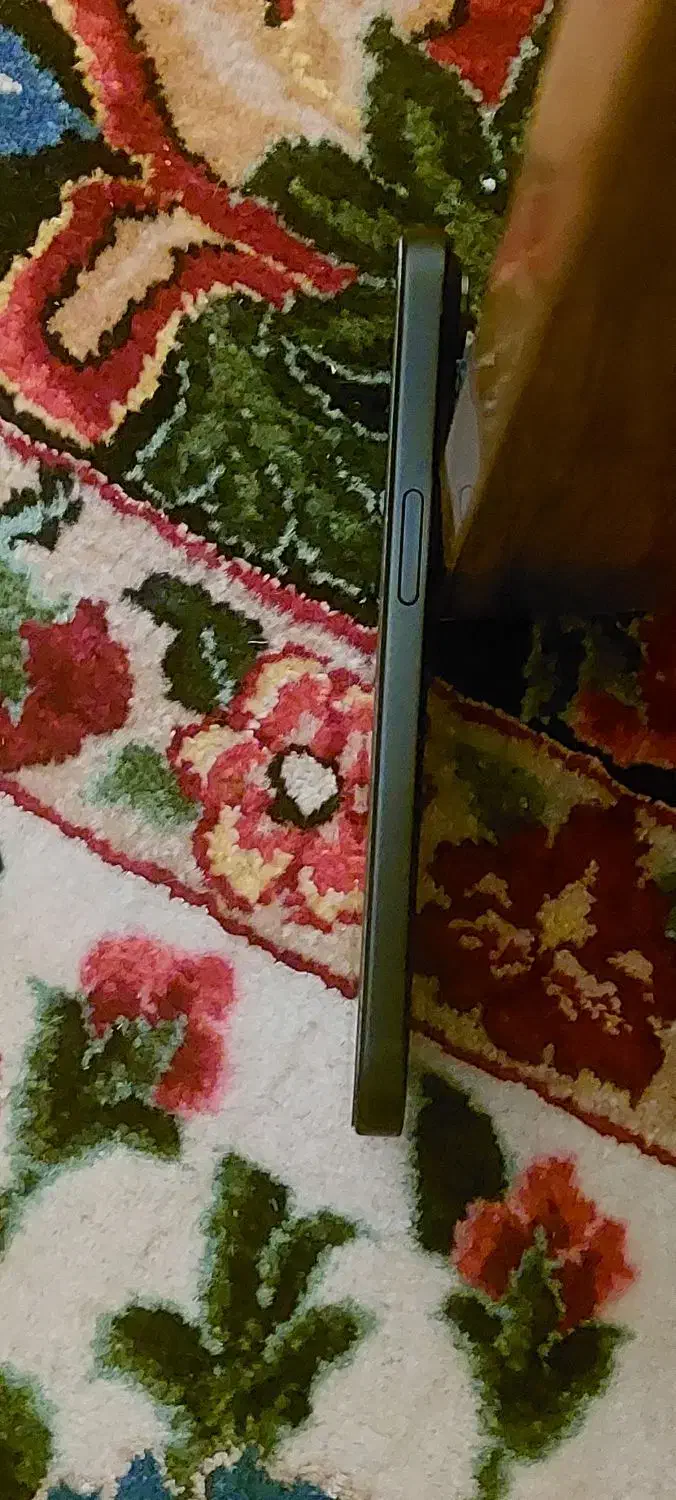 اپل ۱۵ نرمال|موبایل|مشهد, شهرآرا|دیوار