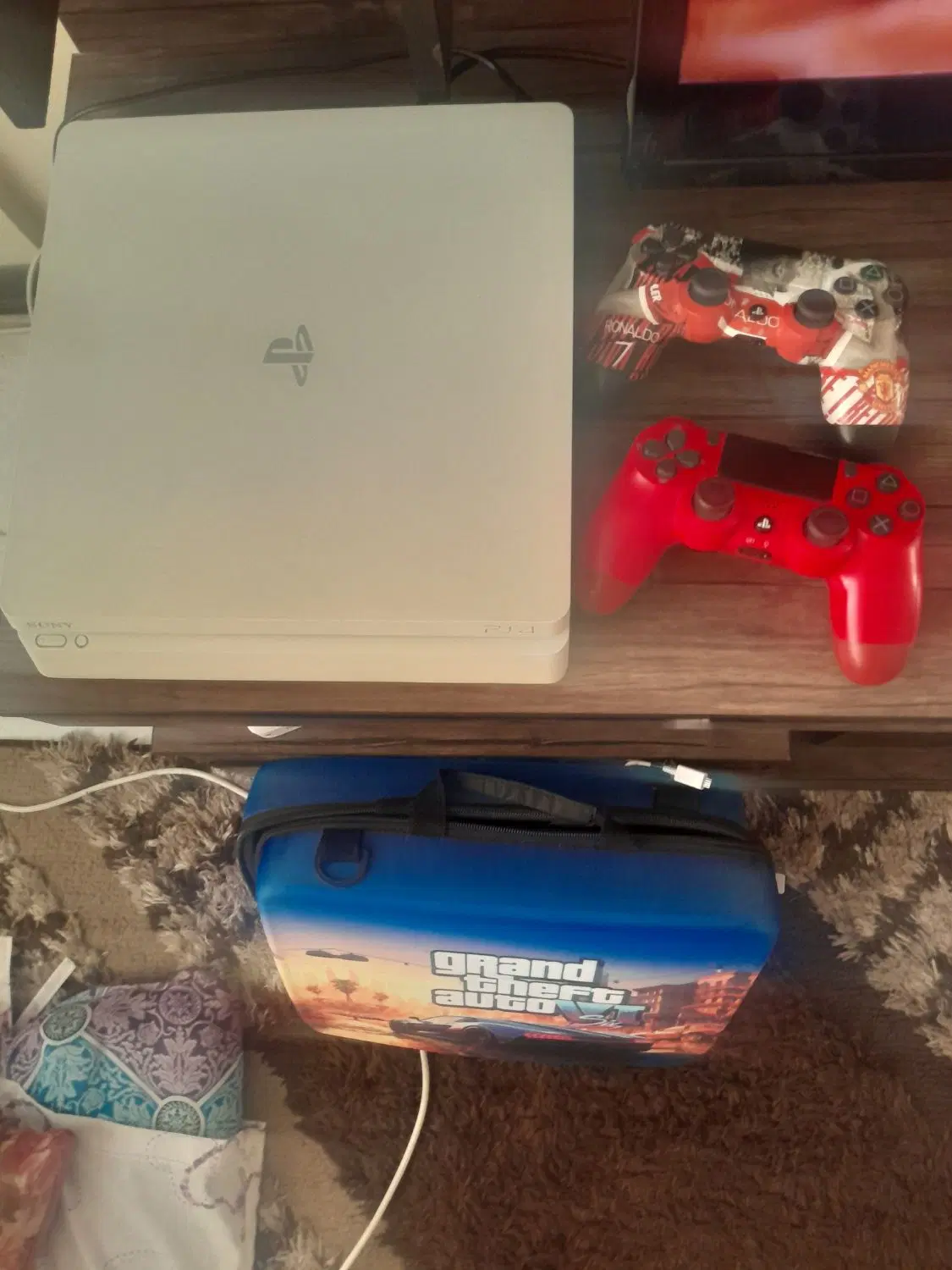 ps4 slim 1tra|کنسول، بازی ویدئویی و آنلاین|صدرا-فارس, فاز ۱|دیوار