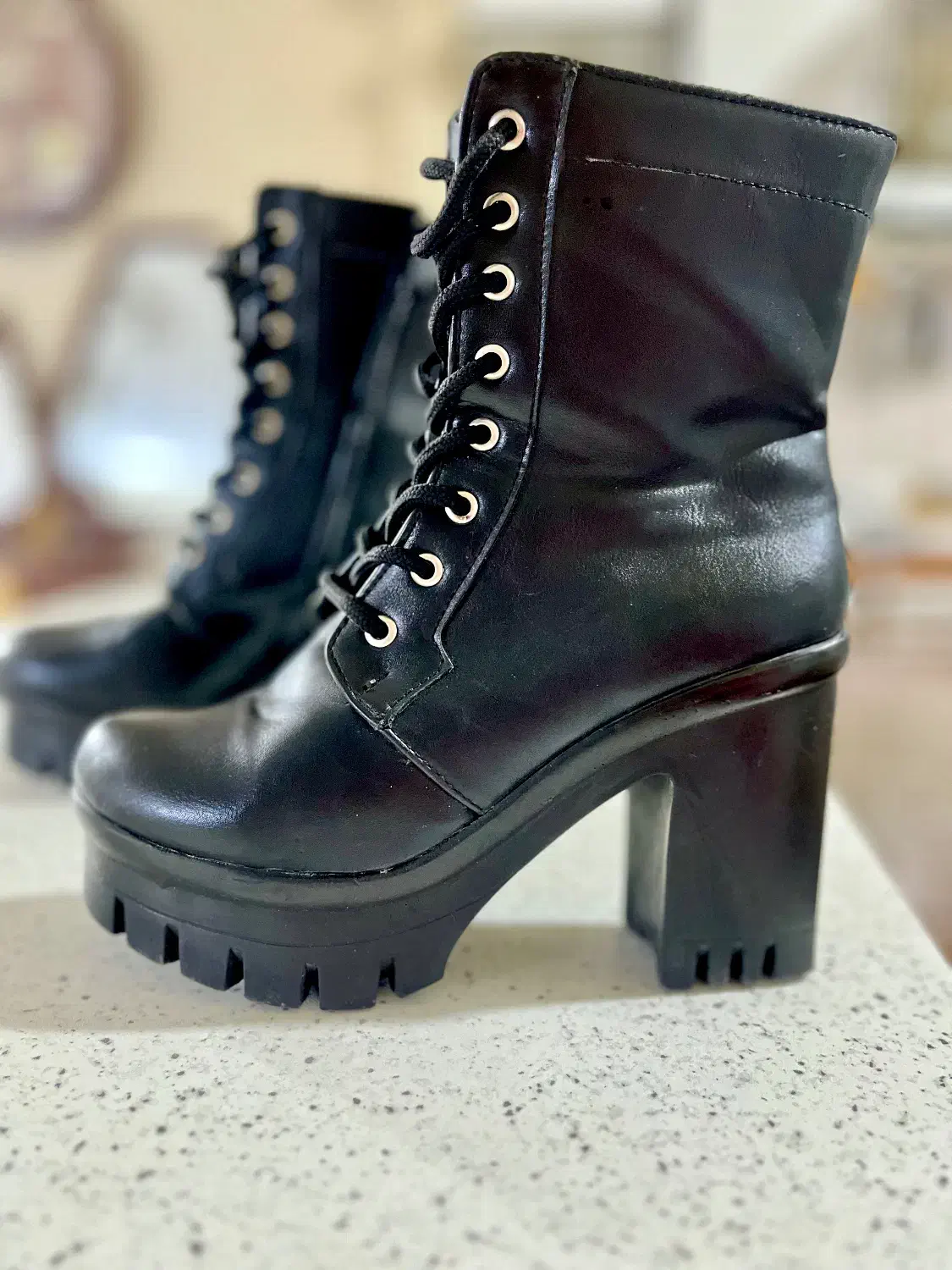 بوت چرم مشکی|کیف، کفش، کمربند|اندیشه, شهرک کوثر|دیوار