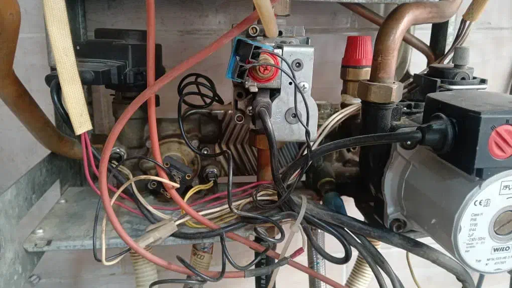 پکیج ایران رادیاتور ۲۴هزار|آبگرمکن، پکیج، شوفاژ|کرج, اخگرآباد|دیوار