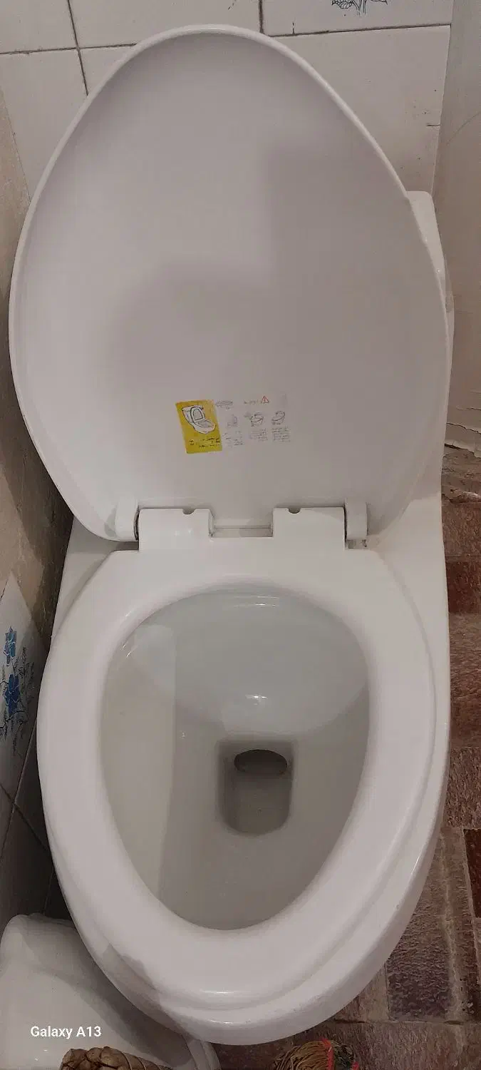 دستشویی فرنگی سایزمتوسط درحدنونو|لوازم سرویس بهداشتی|طرقبه, |دیوار