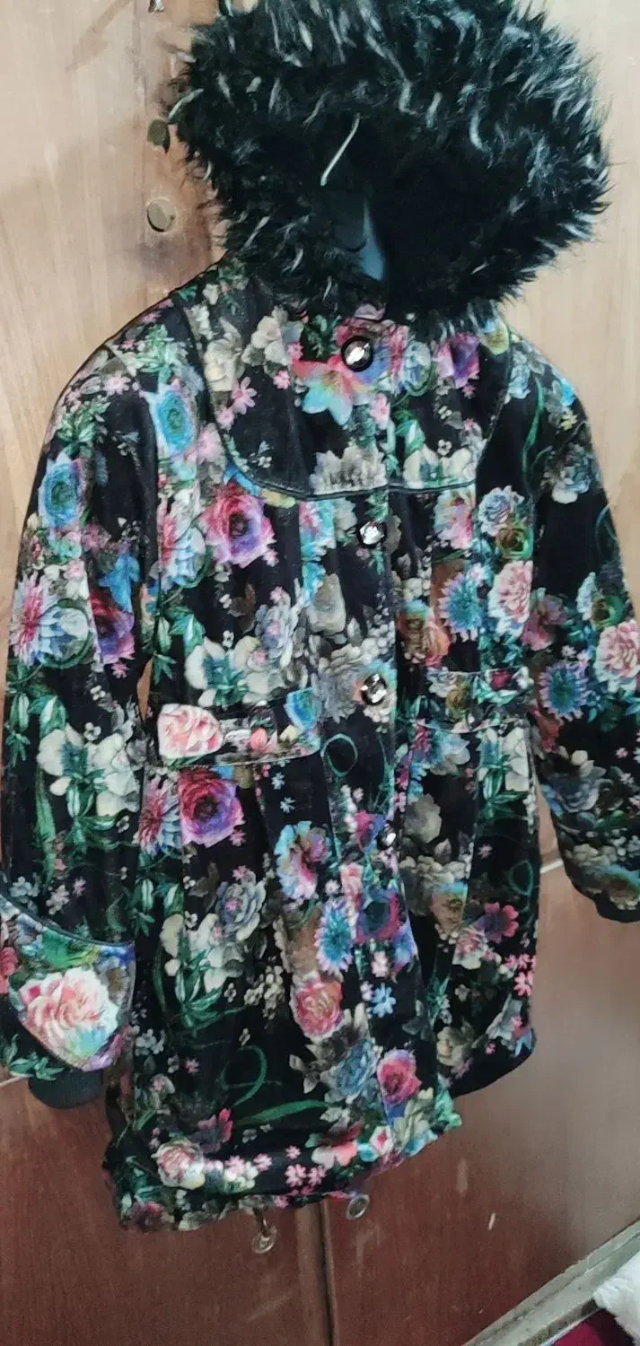 لباس گرم|لباس|کارون, |دیوار