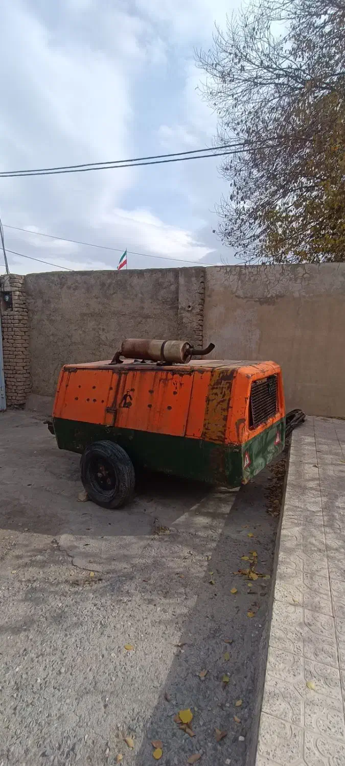 فروش کمپرسور p175 موتوردوئیتس|ماشینآلات صنعتی|فولادشهر, زاینده رود|دیوار