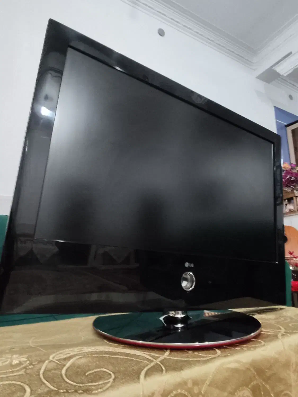 فروش فوری تلویزیون 37LG درحدنو تمیز و خیلی شیک|تلویزیون و پروژکتور|رفسنجان, |دیوار
