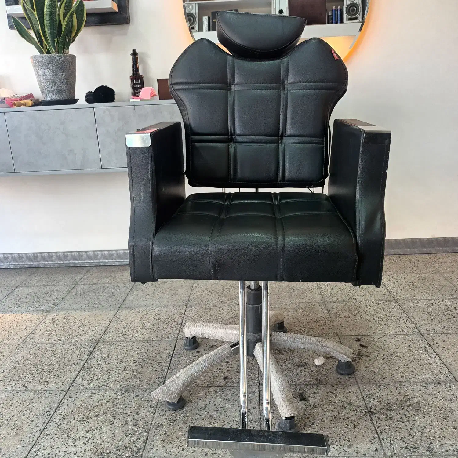 صندلی استاد کار|آرایشگاه و سالنهای زیبایی|ساوه, |دیوار