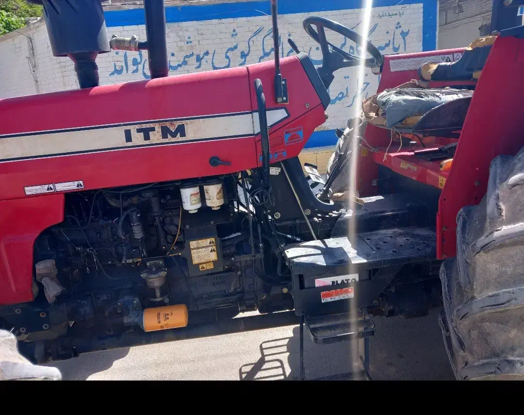 تراکتور مدل ۹۸لاستیک های جلو وعقب در حد ۷۰درصد|خودرو سنگین|کیار, |دیوار