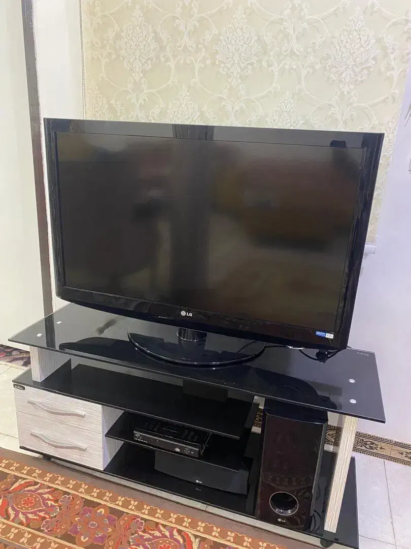 تلویزیون و دستگاه دیجیتال|تلویزیون و پروژکتور|منجیل, |دیوار